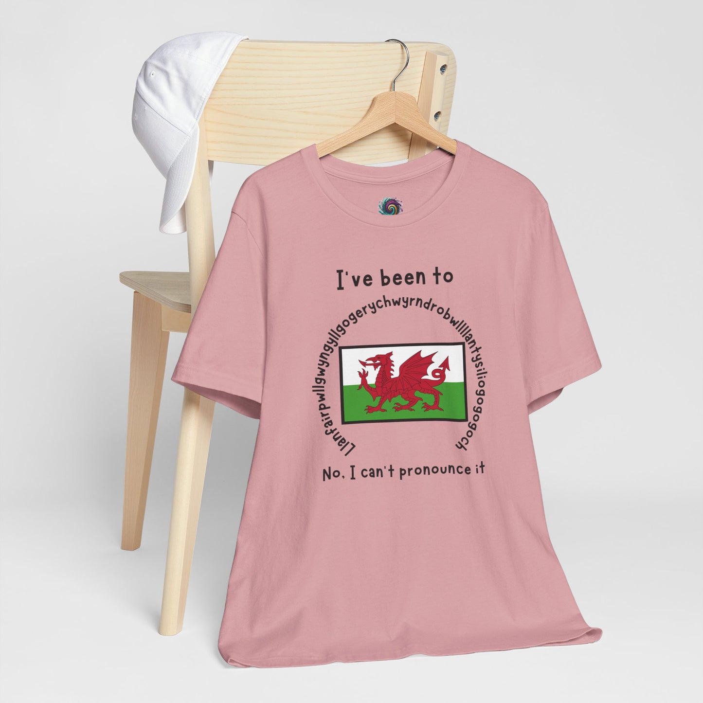 Llanfairpwllgwyngyllgogerychwyrndrobwllllantysiliogogogoch T-Shirt – Funny Wales Travel Merch