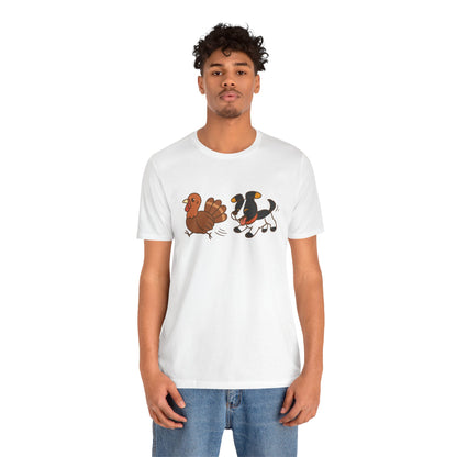 Dog Chasing Turkey T-Shirt – Funny Thanksgiving Dog Tee