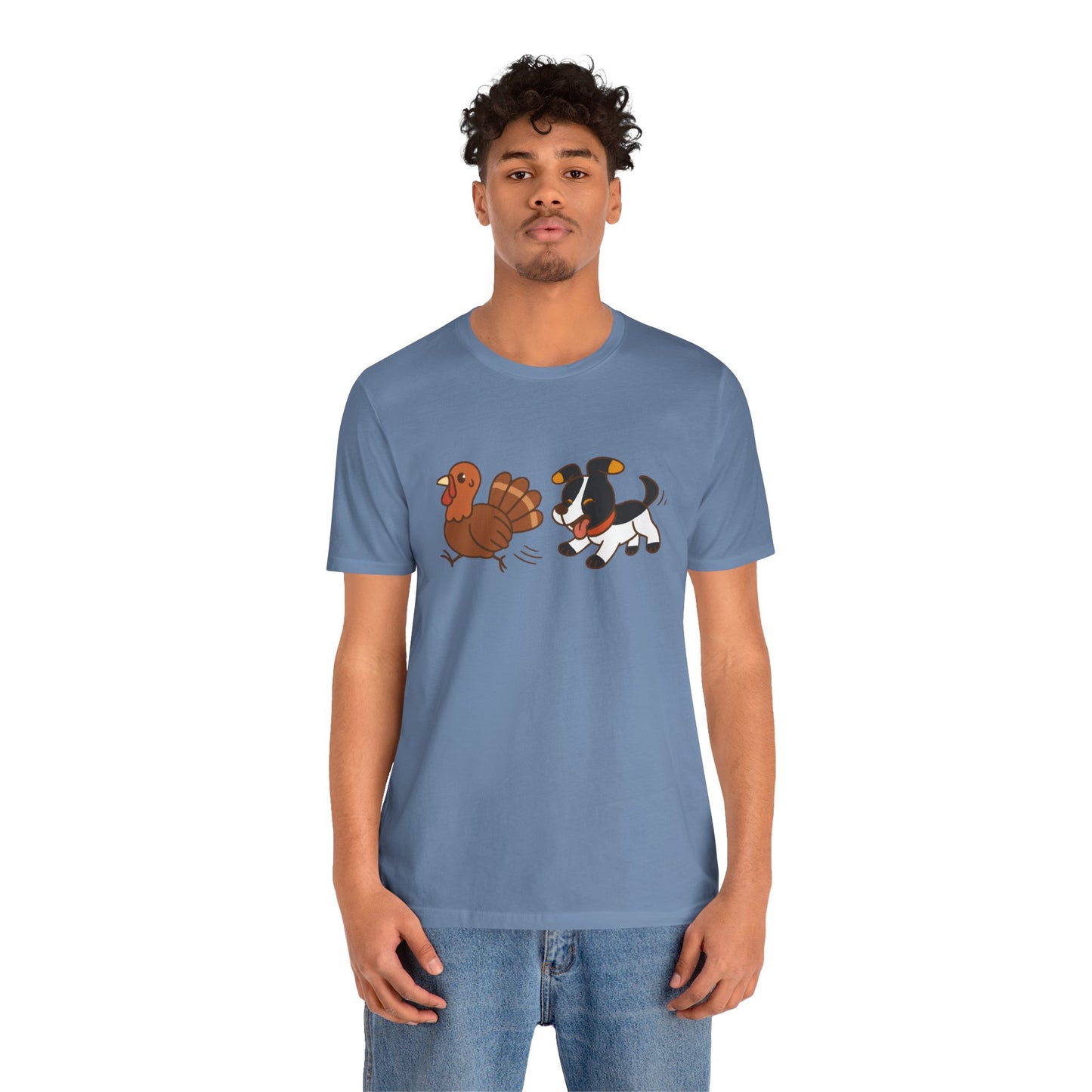 Dog Chasing Turkey T-Shirt – Funny Thanksgiving Dog Tee