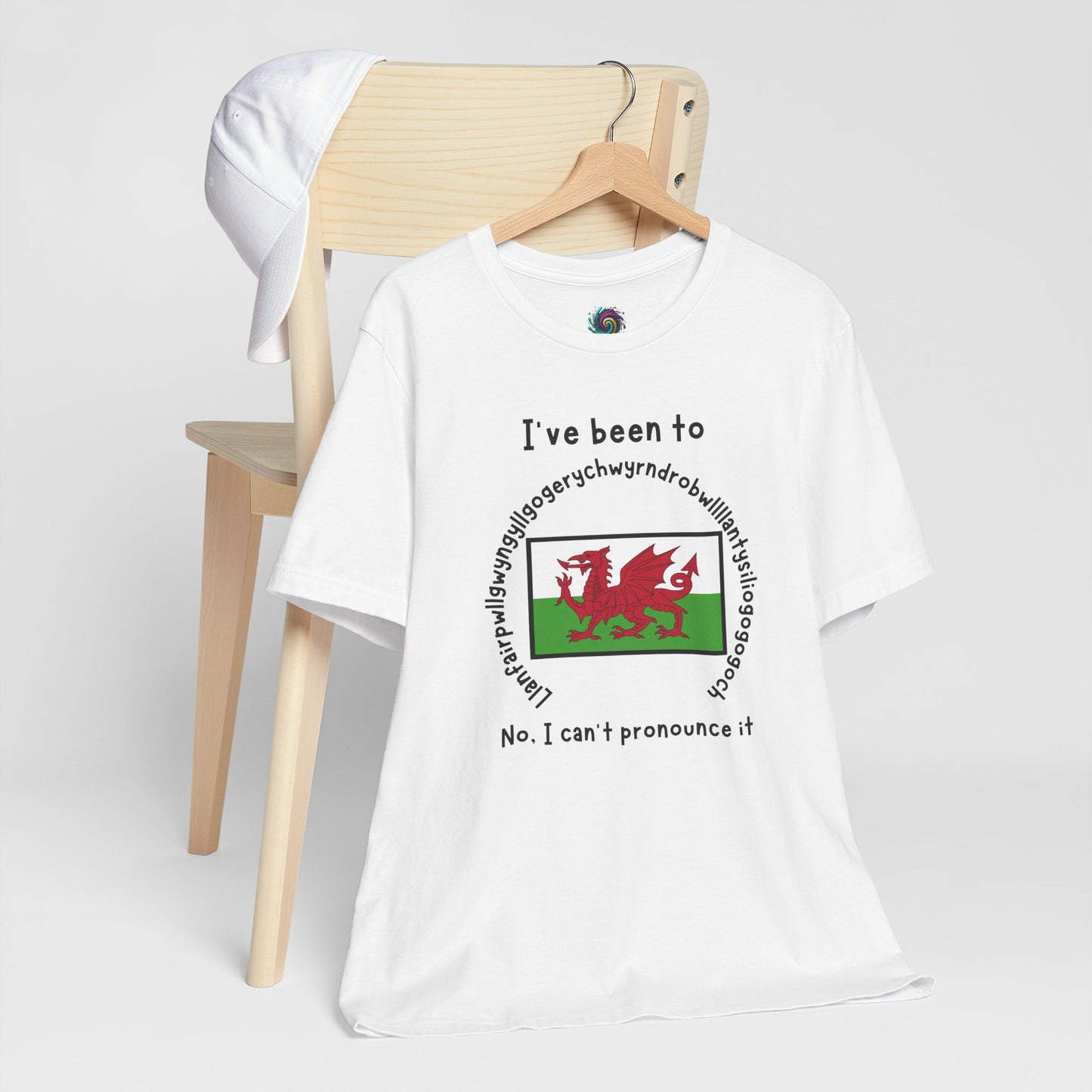 Llanfairpwllgwyngyllgogerychwyrndrobwllllantysiliogogogoch T-Shirt – Funny Wales Travel Merch