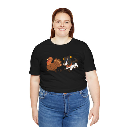 Dog Chasing Turkey T-Shirt – Funny Thanksgiving Dog Tee