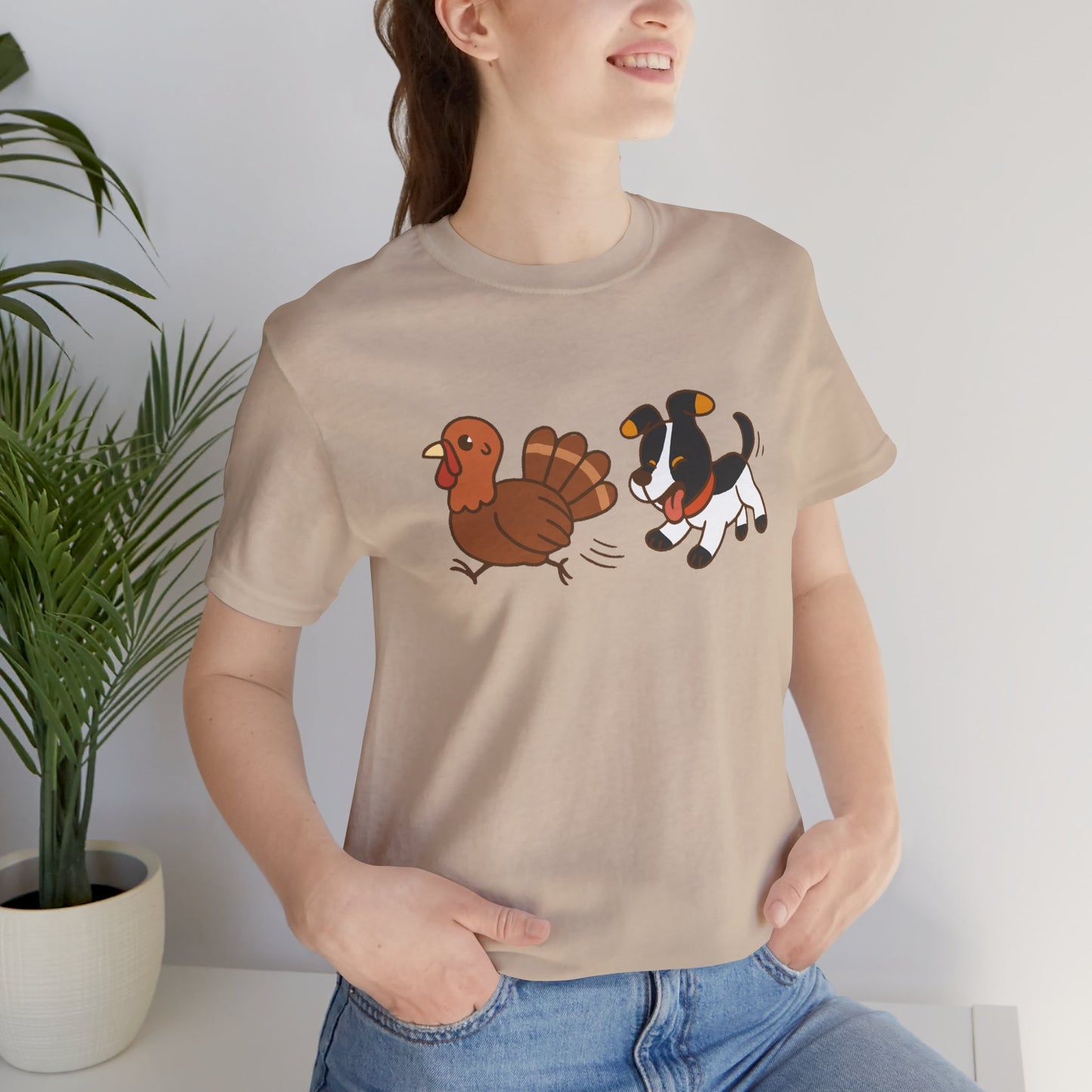 Dog Chasing Turkey T-Shirt – Funny Thanksgiving Dog Tee