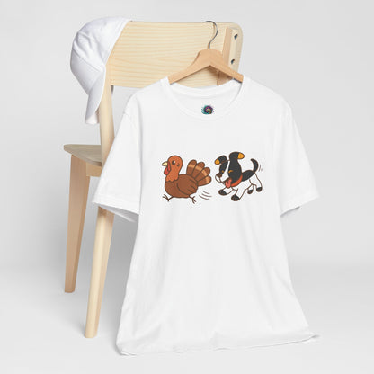 Dog Chasing Turkey T-Shirt – Funny Thanksgiving Dog Tee