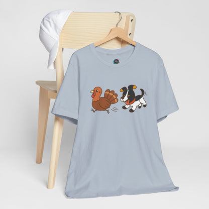 Dog Chasing Turkey T-Shirt – Funny Thanksgiving Dog Tee
