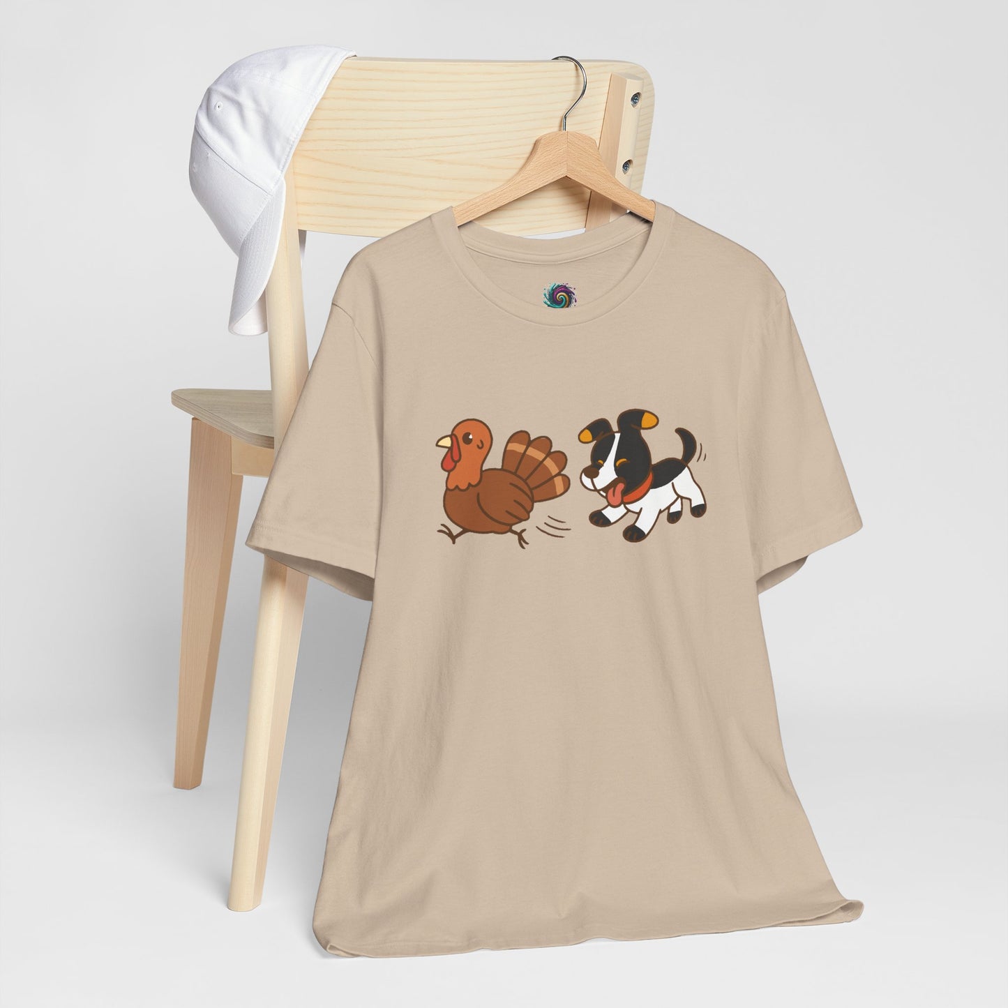 Dog Chasing Turkey T-Shirt – Funny Thanksgiving Dog Tee