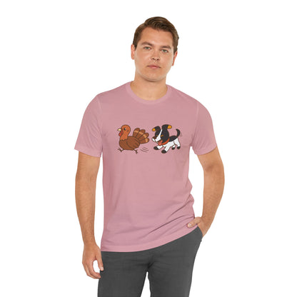 Dog Chasing Turkey T-Shirt – Funny Thanksgiving Dog Tee