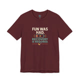 Maroon crew-neck T-shirt with 