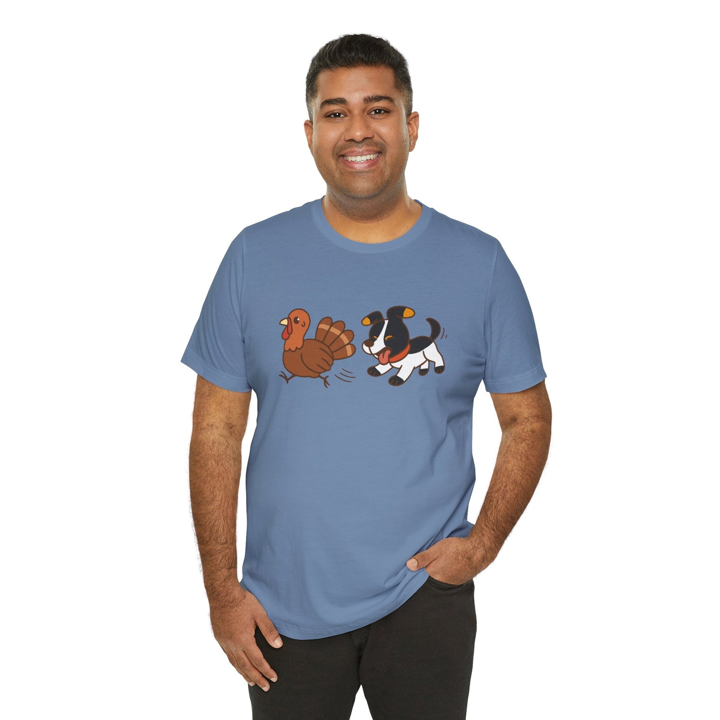 Dog Chasing Turkey T-Shirt – Funny Thanksgiving Dog Tee