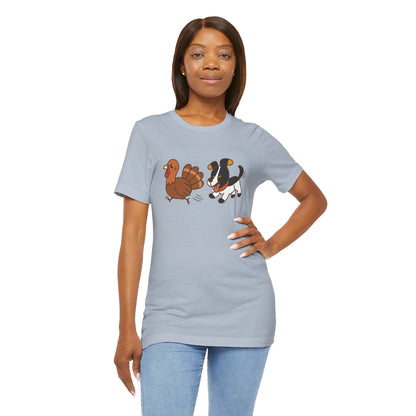Dog Chasing Turkey T-Shirt – Funny Thanksgiving Dog Tee