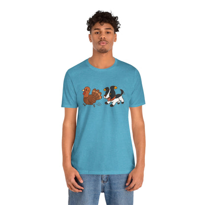 Dog Chasing Turkey T-Shirt – Funny Thanksgiving Dog Tee