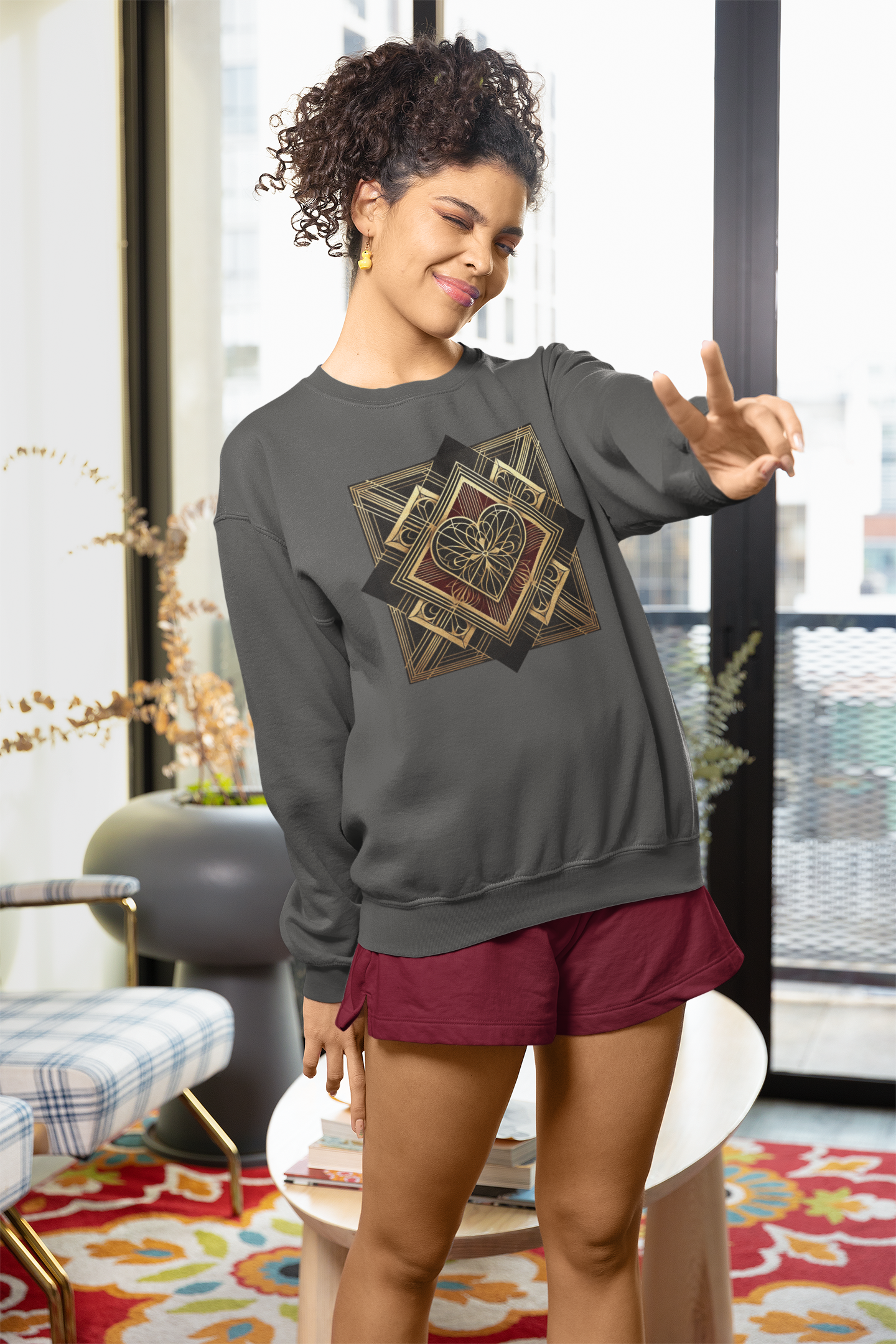Art Deco Heart Sweatshirt – Romantic Valentine's Day Pullover