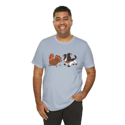 Dog Chasing Turkey T-Shirt – Funny Thanksgiving Dog Tee