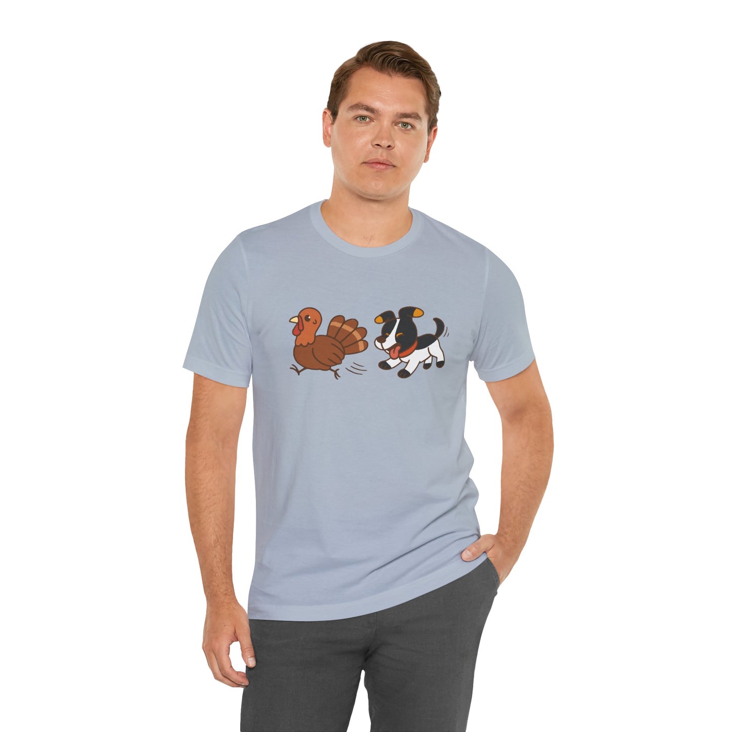Dog Chasing Turkey T-Shirt – Funny Thanksgiving Dog Tee