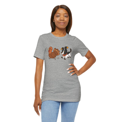 Dog Chasing Turkey T-Shirt – Funny Thanksgiving Dog Tee