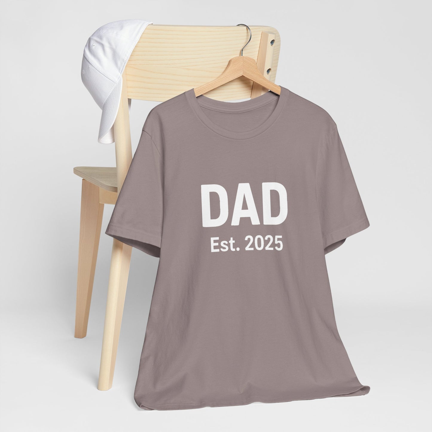 Dad Est. 2025 T-Shirt – New Dad Tee for First Father’s Day