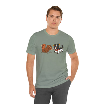 Dog Chasing Turkey T-Shirt – Funny Thanksgiving Dog Tee