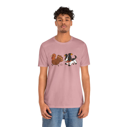 Dog Chasing Turkey T-Shirt – Funny Thanksgiving Dog Tee